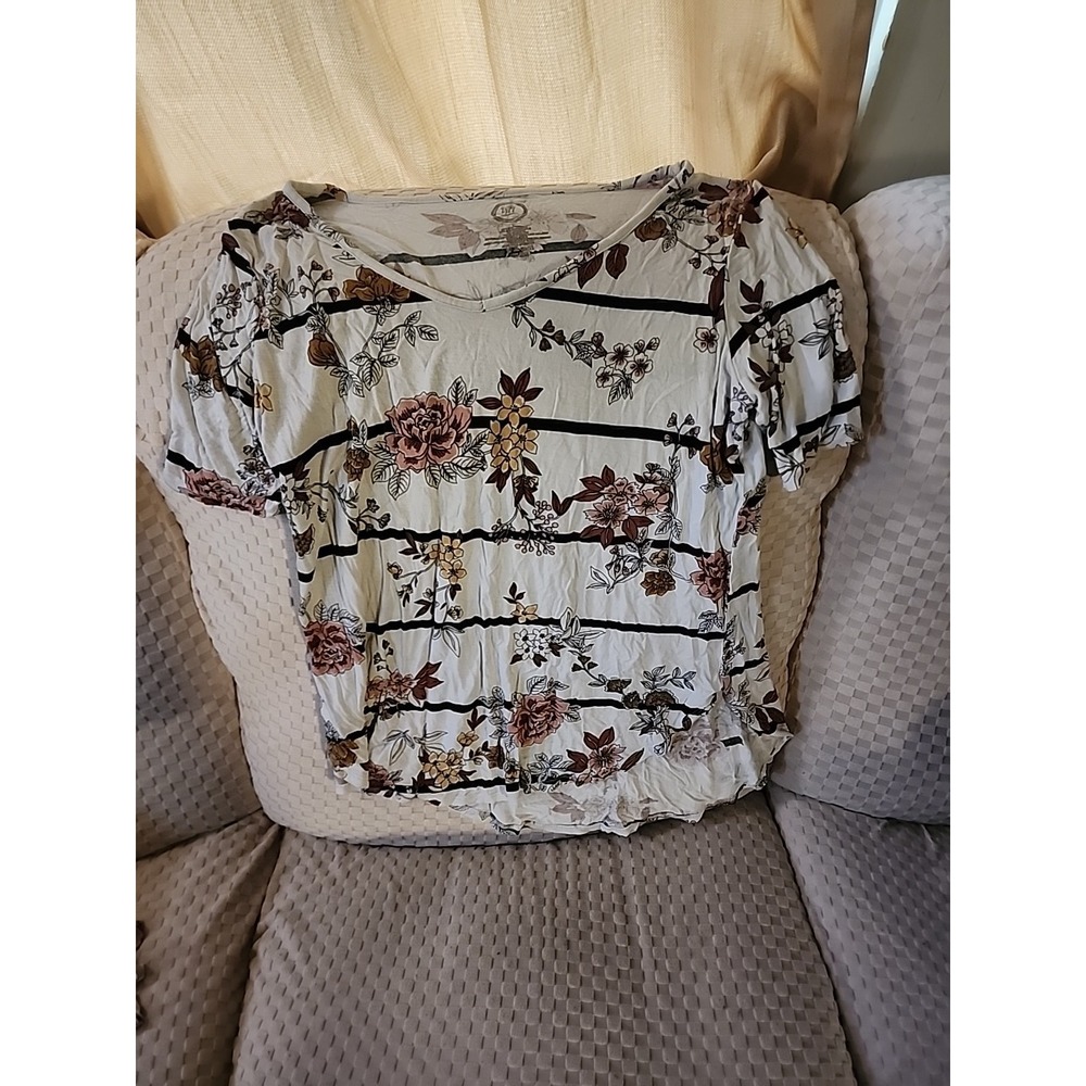 Maurices Size Small Striped Floral short  Sleeve Top Criss Cross Front Blouse